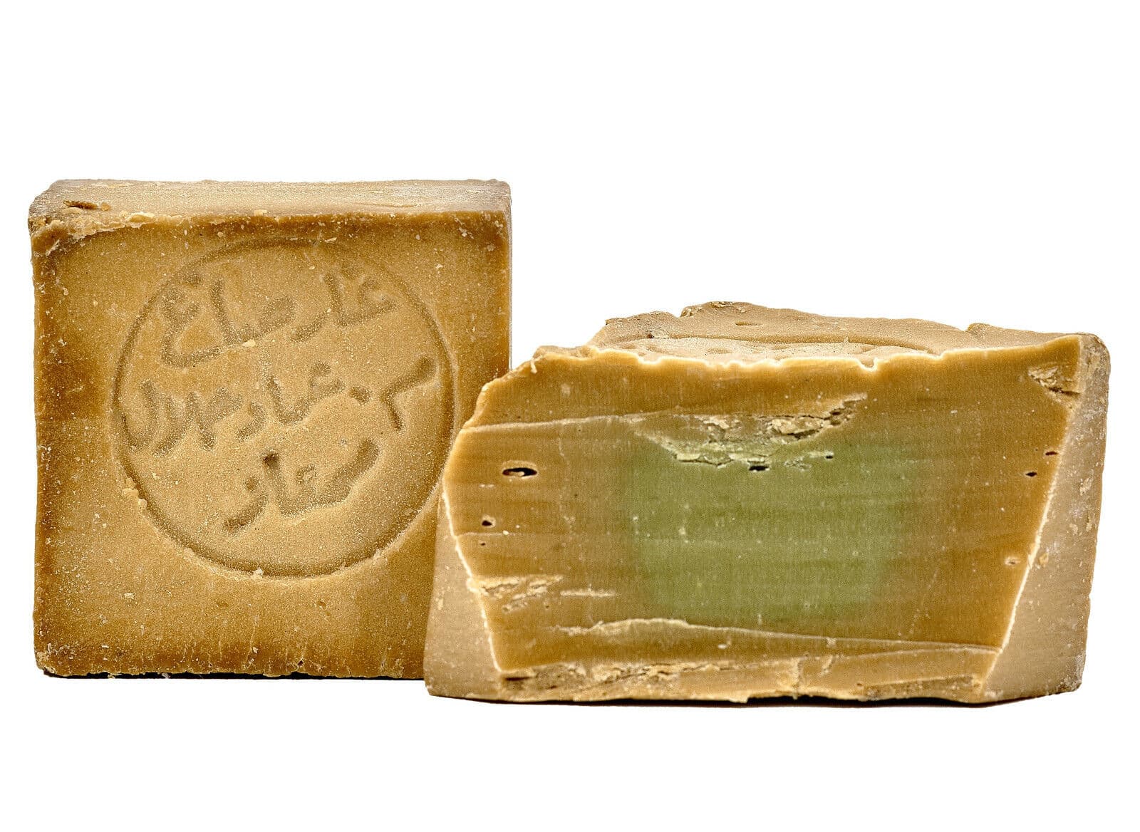 Mit Aleppo Seife von NATURHAUS GmbH die Natur respektieren und dabei höchste Pflegequalität genießen – für Menschen, die draußen Zeit in der Natur schätzen