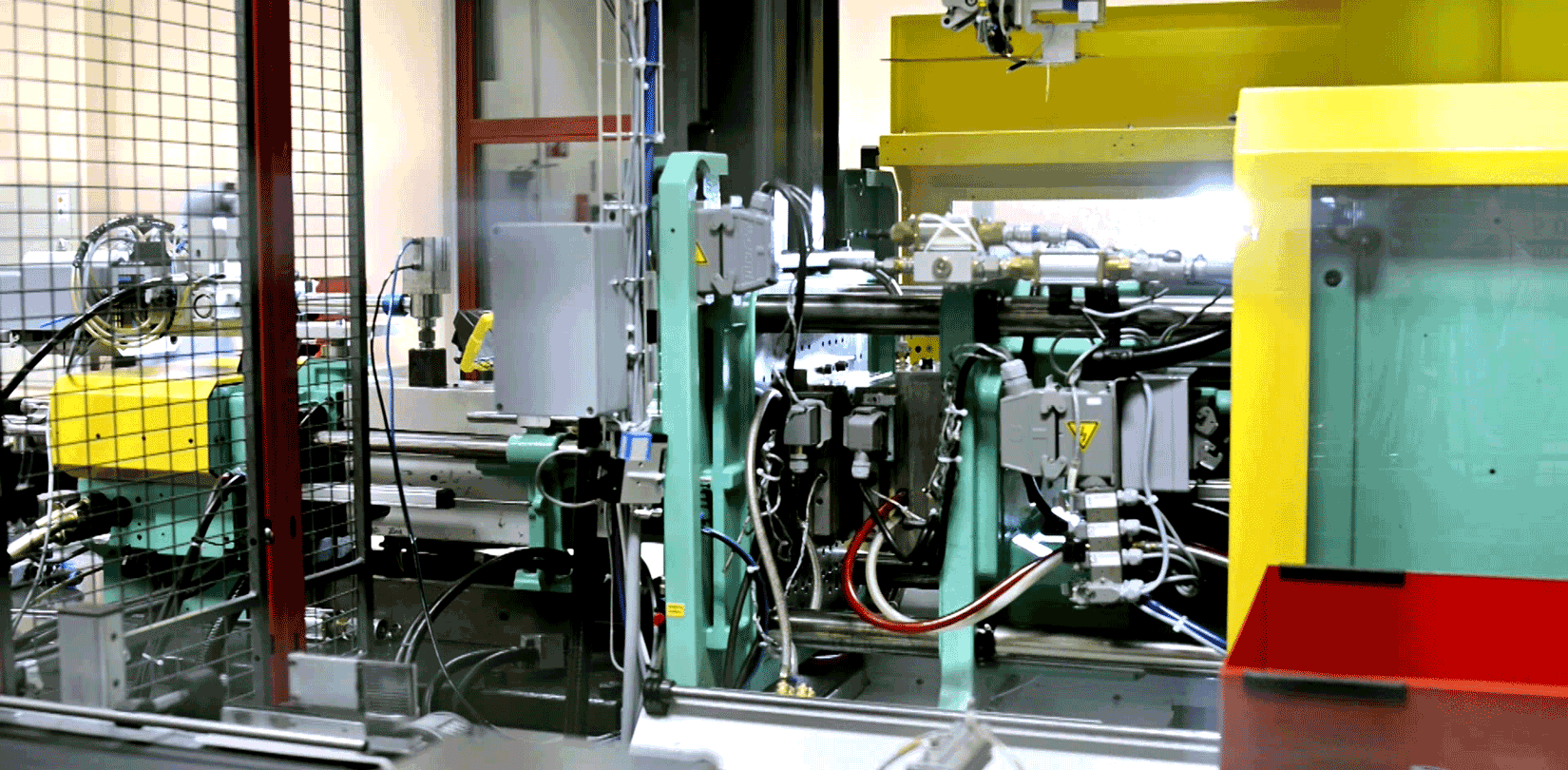 Formenbau Spritzguss bei Maxnext GmbH: Kunststoffentwicklung und Prototypenfertigung Online