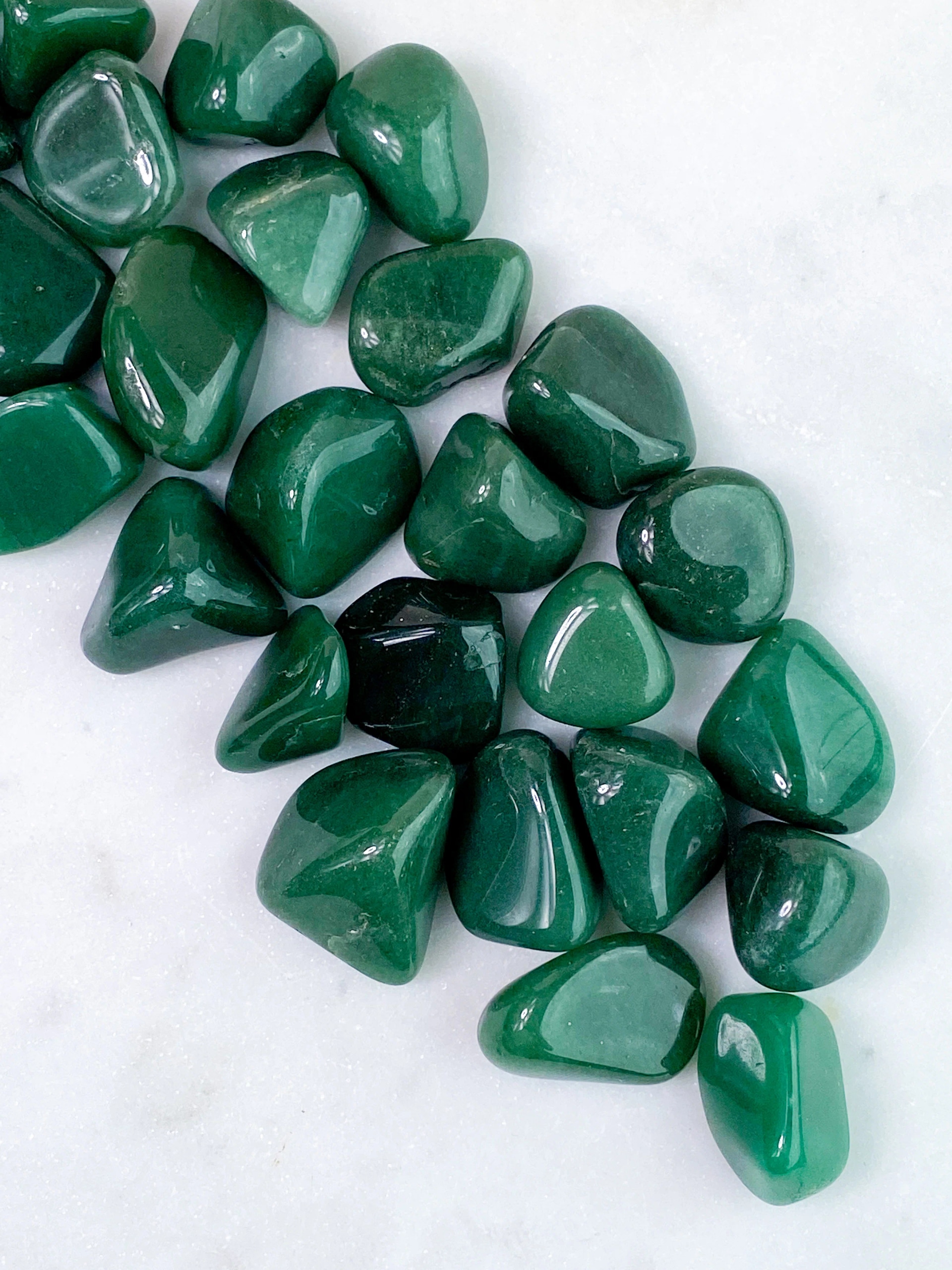 Glanzvolle Augenblicke: Aventurin und handverlesene Kristalle bei CrystalScents