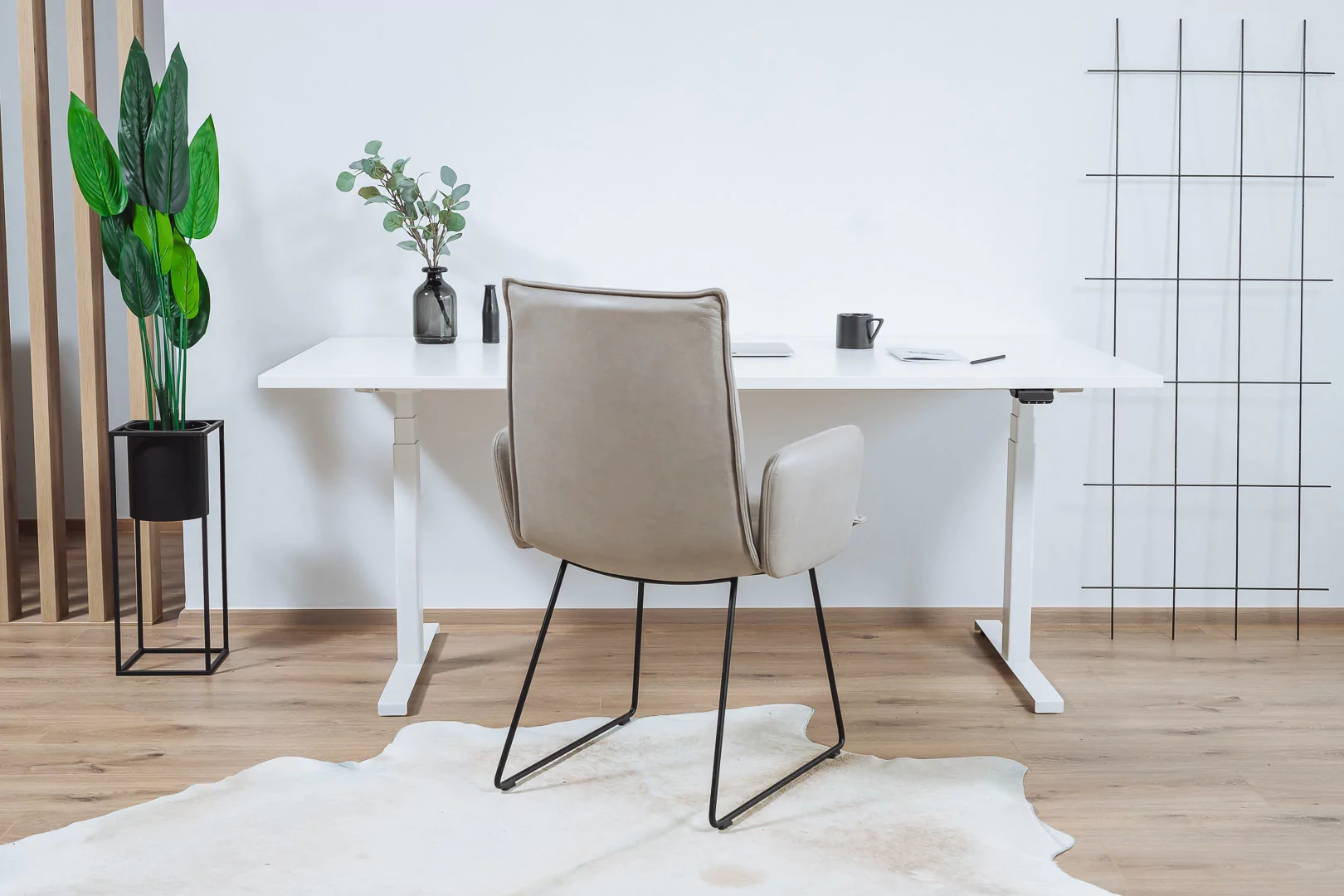 Entdecke die Vorteile eines Schreibtischgestells elektrisch für dein Büro