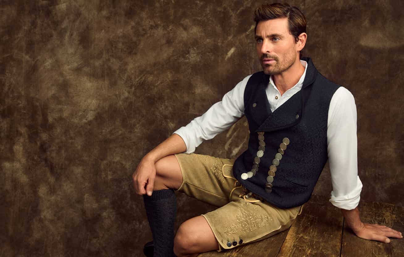 Die Perfekte Lederhosen für Jede Jahreszeit: Leichte Sommerblusen und Wärmende Wintermodelle