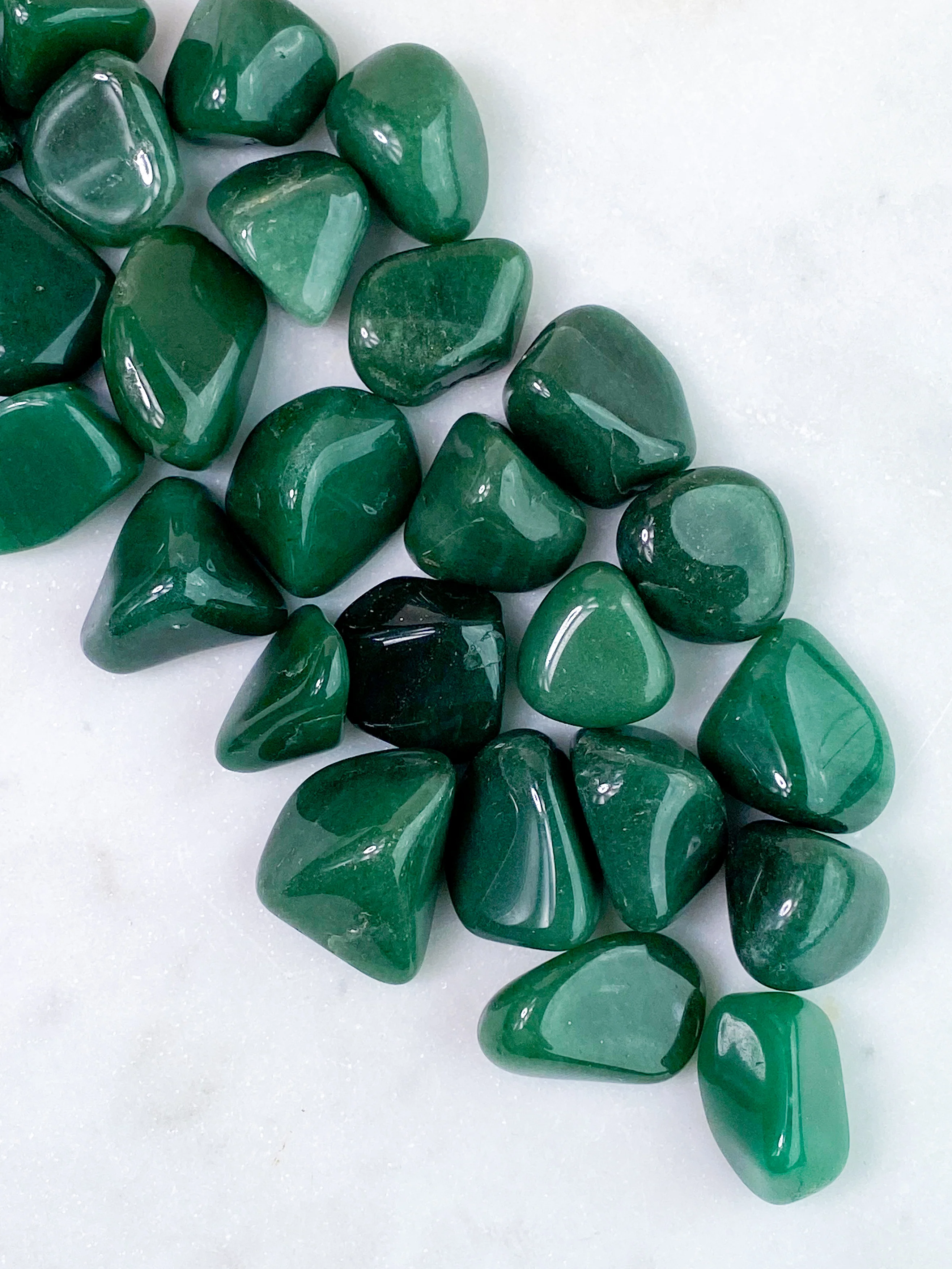 Glanzvolle Augenblicke: Aventurin und handverlesene Kristalle bei CrystalScents