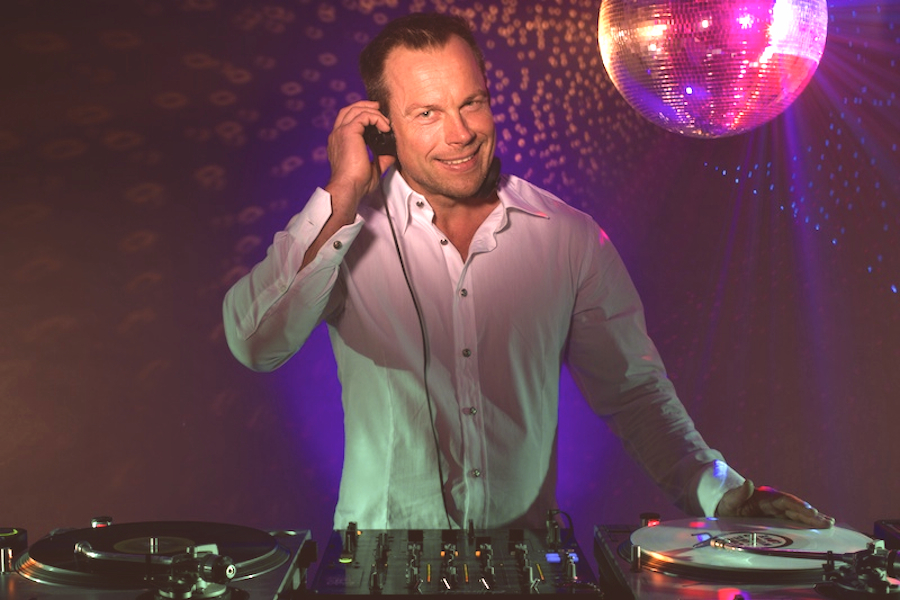 Der ultimative Leitfaden für einen großartigen Hochzeits-DJ