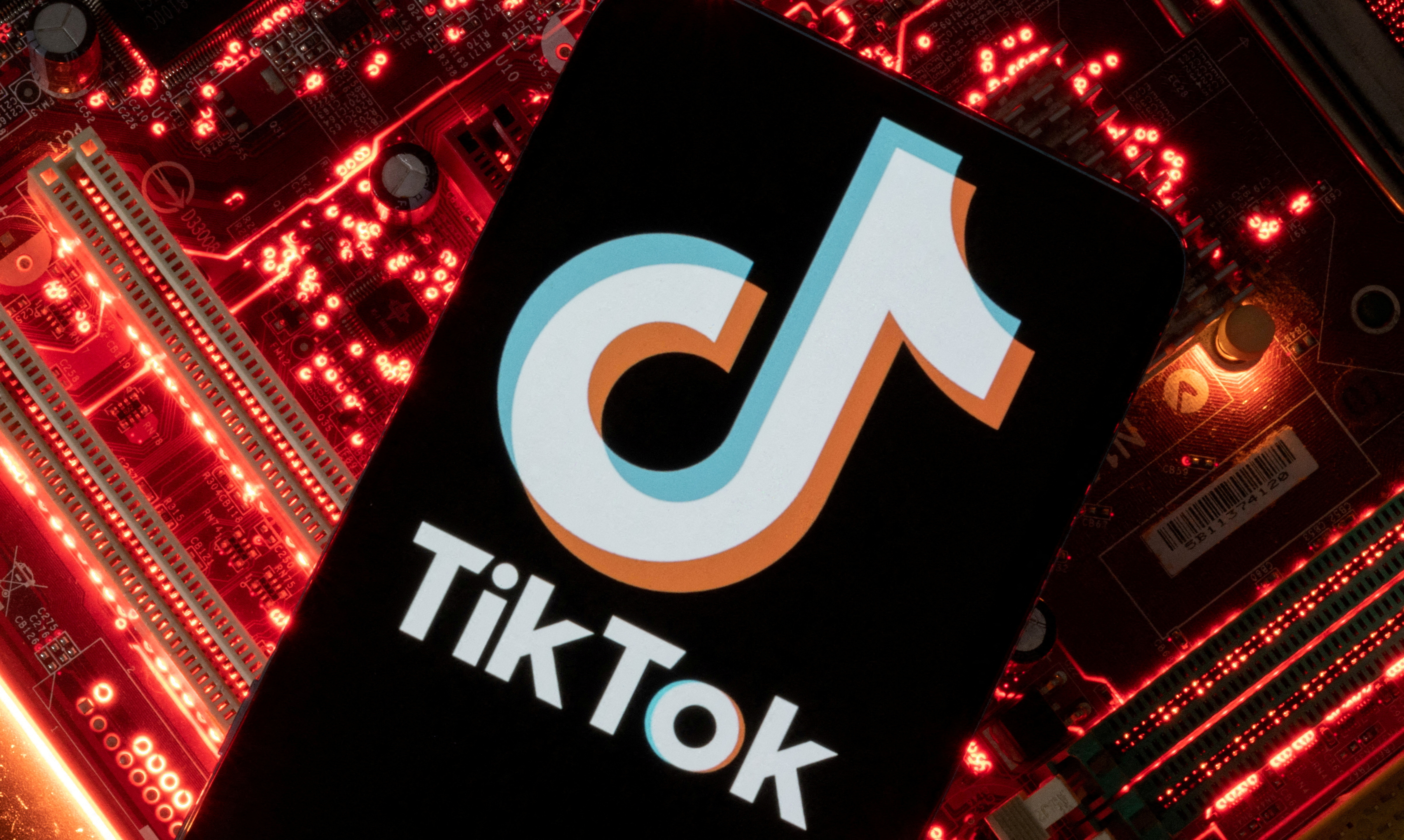 TikTok Follower kaufen: Der Schlüssel zur viralen Reichweite – FollowersHive