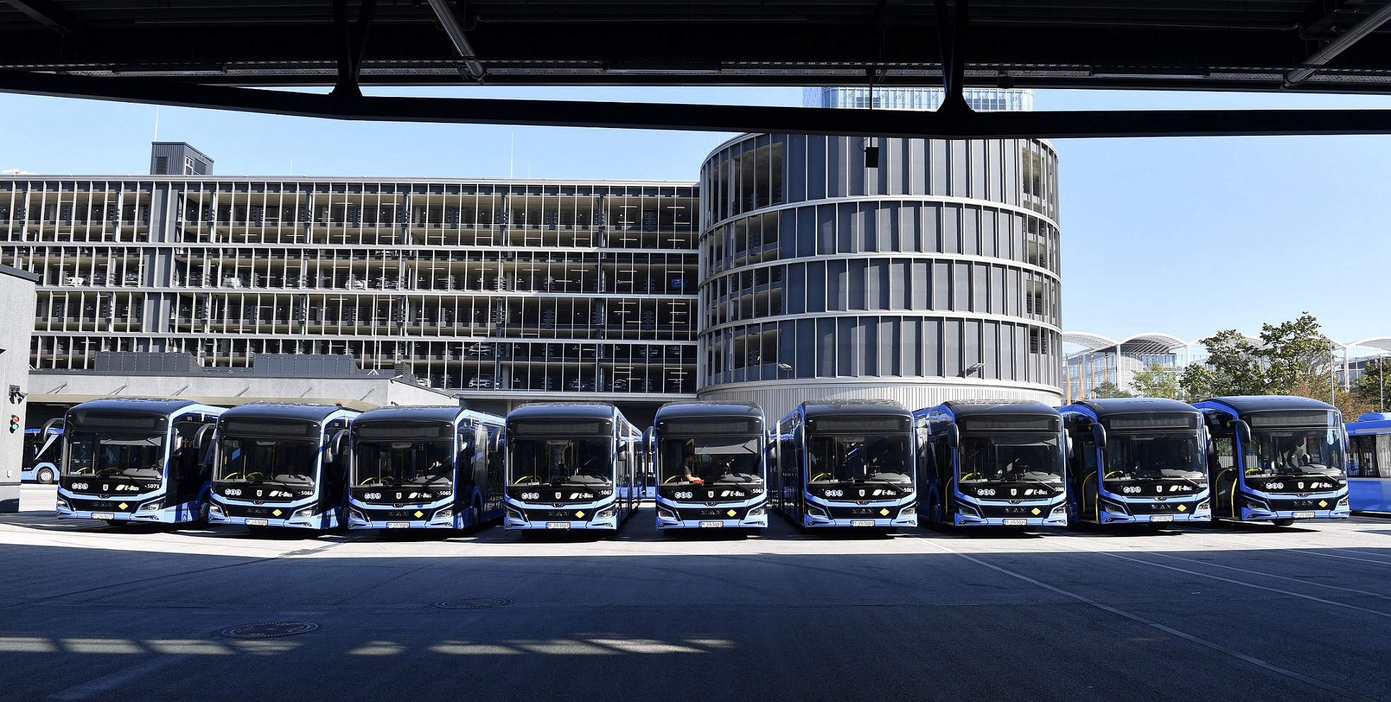Nachhaltigkeit im Linienverkehr: Geschäftsführer Paul Kienberger über die Einführung der Elektrische Busse und die Zukunft der E-Mobilität