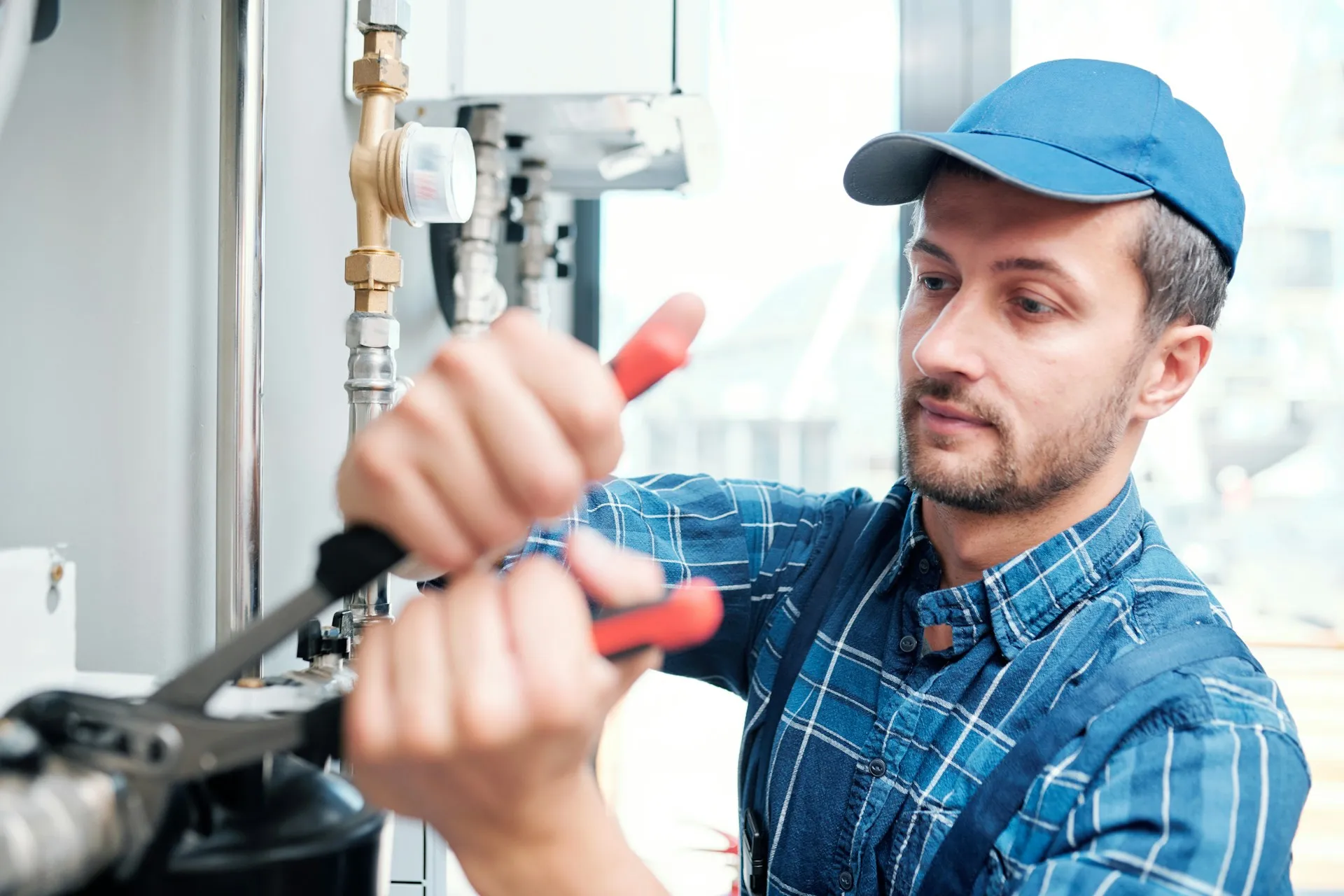 Effizienter Klempner in der Nähe für Reparaturen und Installationen