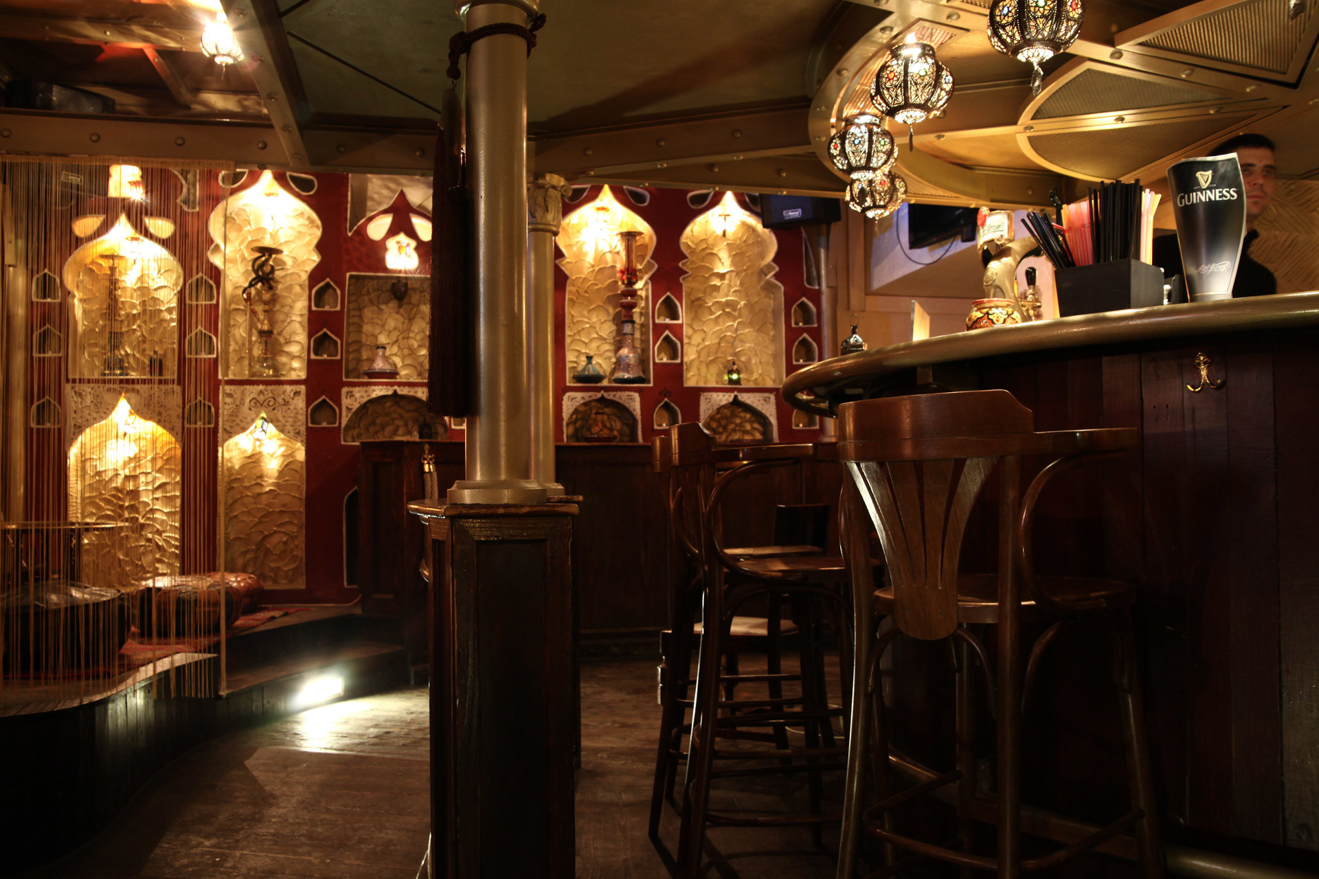 Erleben Sie die einzigartigen Momente in unserer Shisha Bar: Eine Oase für Entspannung und Genuss inmitten des hektischen Alltags