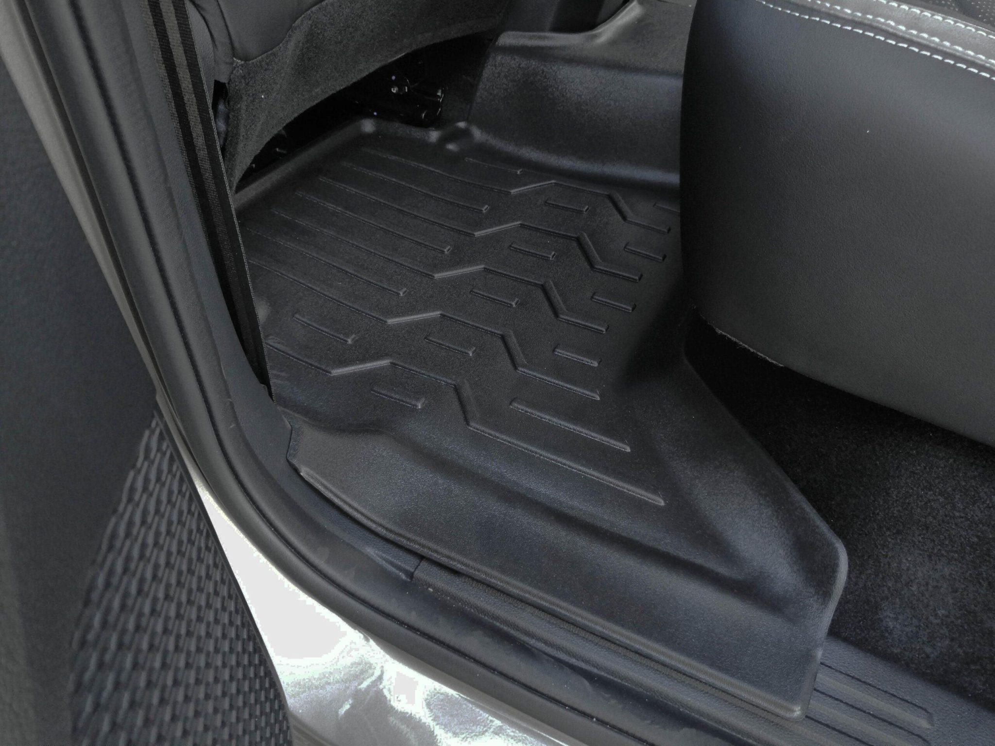 Fussmatten für Auto mit modernem 3D-Muster – Eleganz trifft Funktion