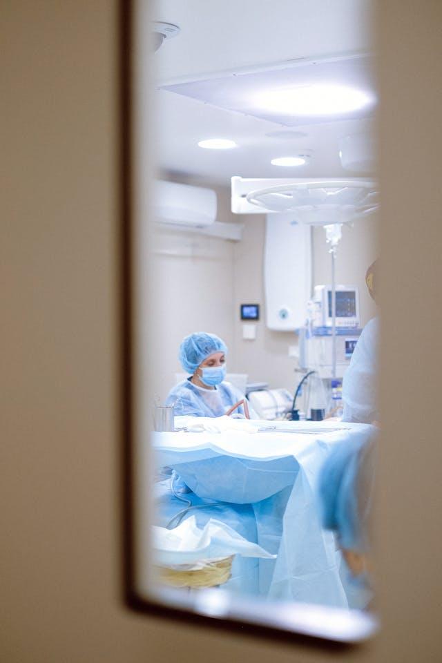 4 Benefits of Choosing a Modern Hip Prosthesis